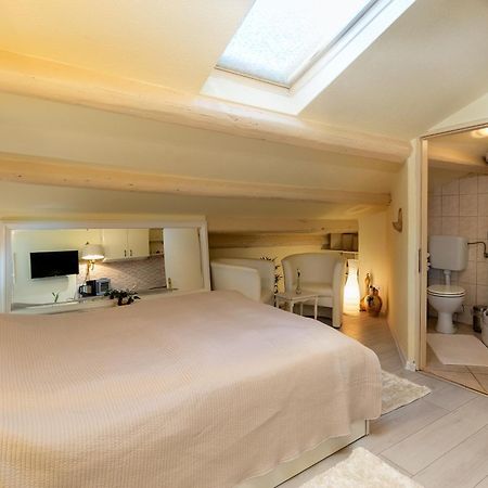 Duplex Apartment Camelia In Charming Old Town Rovinj Buitenkant foto
