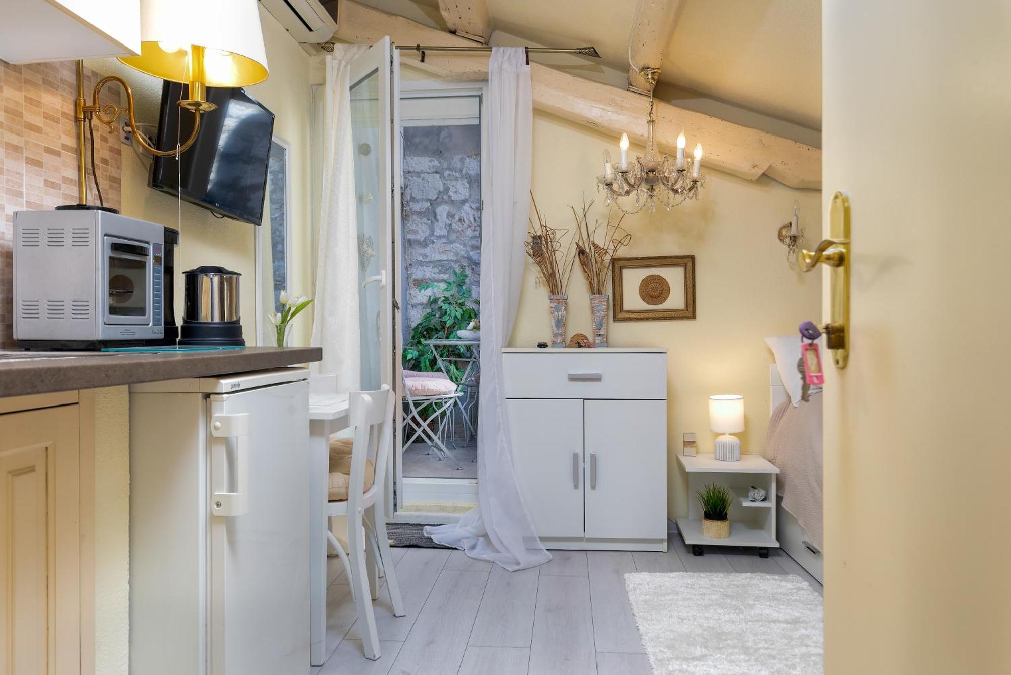 Duplex Apartment Camelia In Charming Old Town Rovinj Buitenkant foto